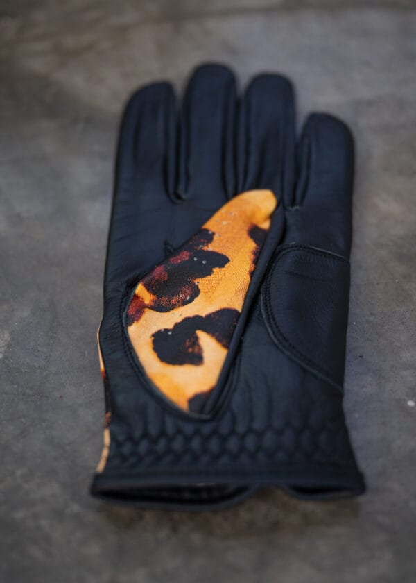 Leopard Print Glove - Image 3