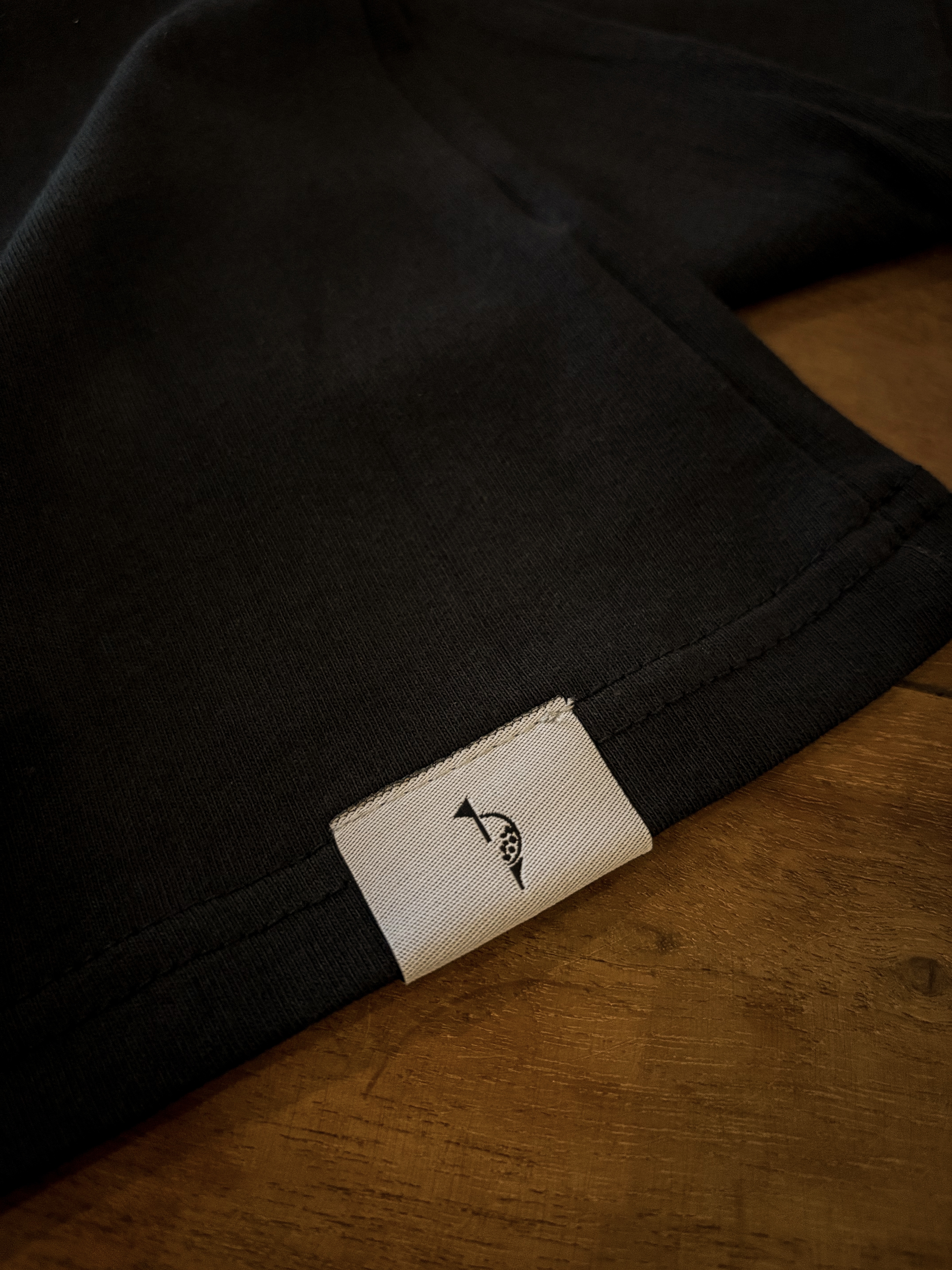 Mooligan— Oversized Tee Limited Black Edition - Image 4